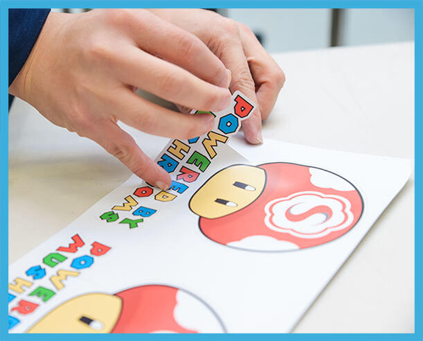 inner-pages-photos-export_0007_Die-Cut-Stickers.jpg